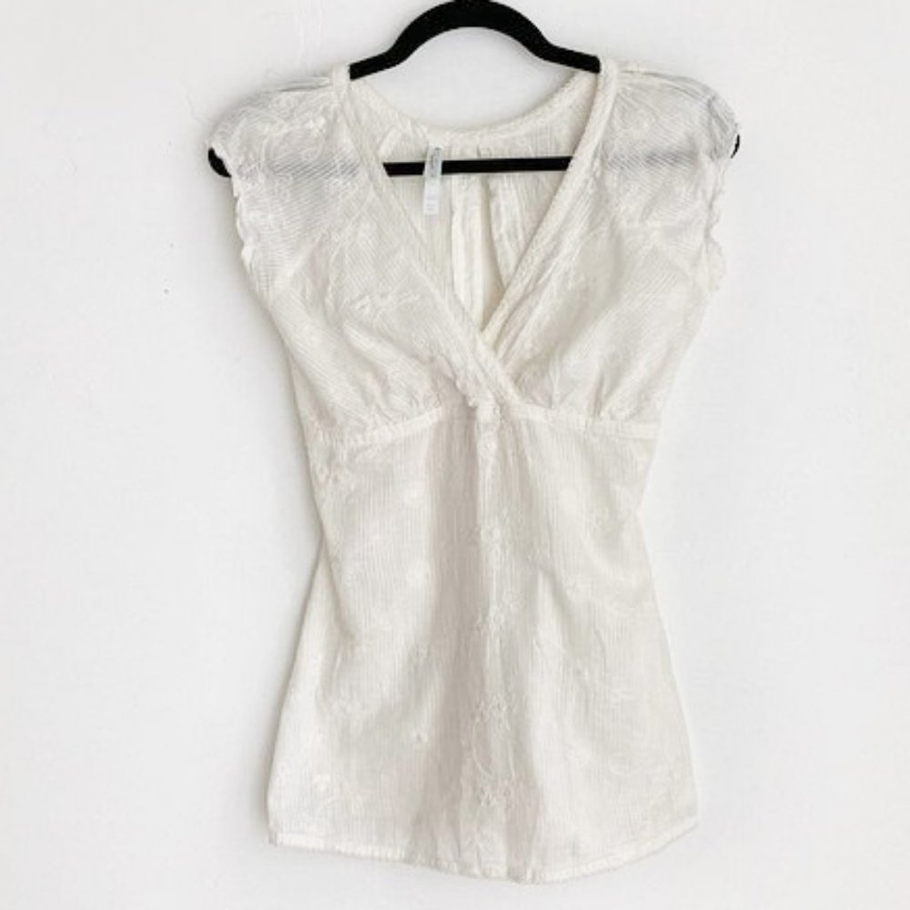 Anchor Blue cap sleeve Babydoll Lana del Rey white floral embroidered top